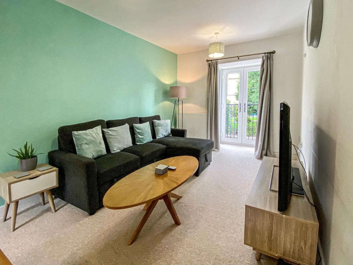 באת' Beautiful, Contemporary 3 Bedroom Apartment מראה חיצוני תמונה
